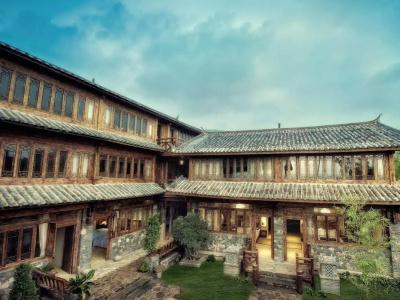 Lijiang E-Outfitting Boutique - 0