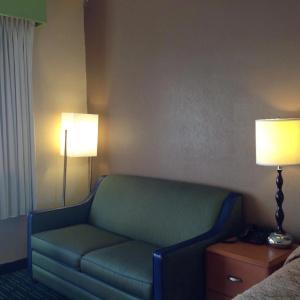 Diamond Inn and Suites - 6