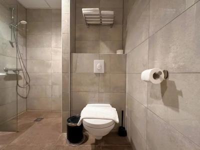 HOTELUX Amsterdam Airport - 37