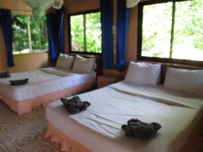 Khao Sok Island Resort and Spa - 39