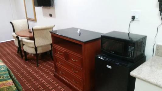 Pepper Tree Boutique Kitchen Studios - Anaheim - 44