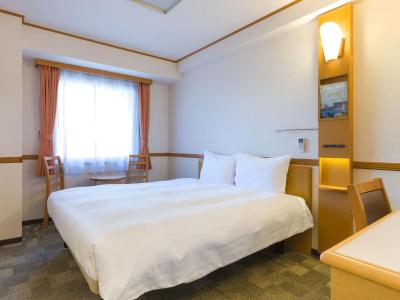 Toyoko Inn Osaka JR Noda Ekimae - 13