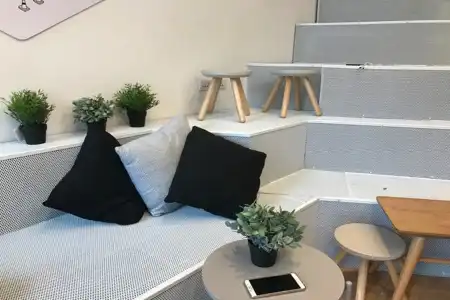 Bed One Block Hostel - 12