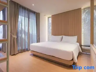 Balcony Seaside Sriracha & Serviced Apartments (SHA Extra Plus) - 257