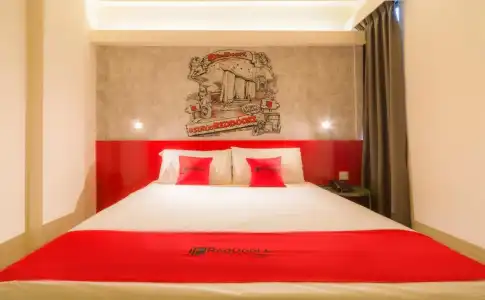 RedDoorz @ Beach Road - 4