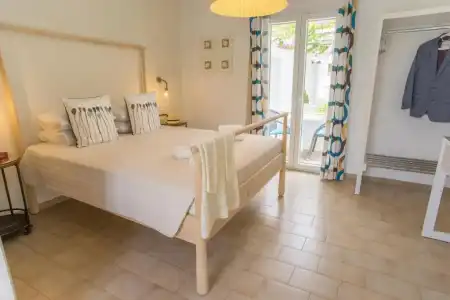 Cyclades Studios - 120