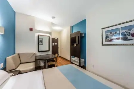 Motel 6 Laredo, TX - Airport - 30
