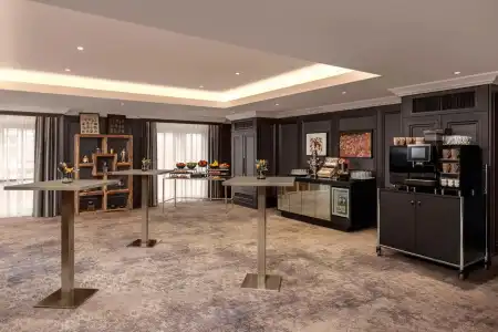 Hilton Vienna Plaza - 19