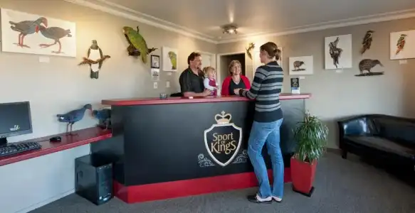 Sport of Kings Motel - 0