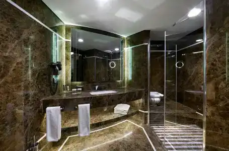 DoubleTree by Hilton Istanbul Gayrettepe - 8