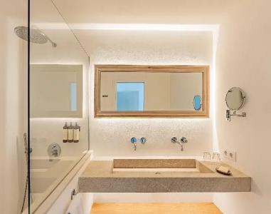 The Sea Club - 116