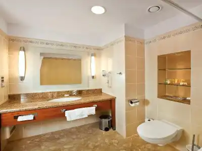 Courtyard by Marriott Katowice City Center - 26