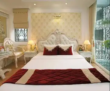 Hanoi Royal - 100