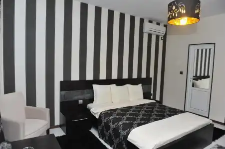 Eros Motel - 14
