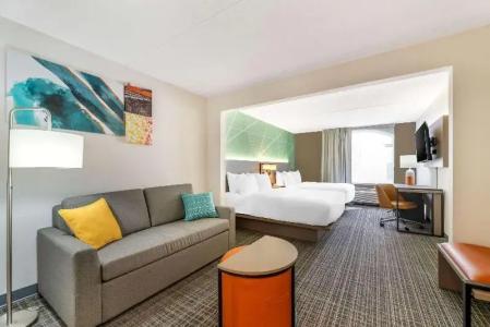 Comfort Inn & Suites Madison East Interstate I-90 - 52