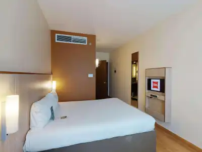Ibis Dubai Al Barsha - 12