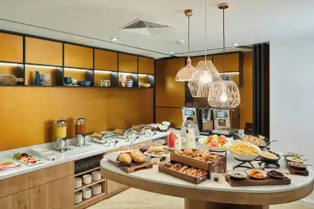 Courtyard by Marriott Oxford City Centre - 10