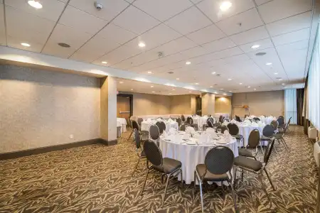 Holiday Inn Vancouver-Centre - 27