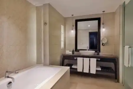 Sheraton Sharjah Beach Resort & Spa - 57