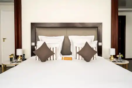 Hôtel Pont Royal - 37