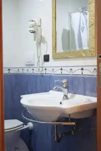 Caroline Suite - 10