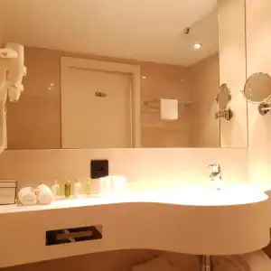 Nash Suites Airport - 28