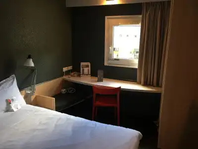 ibis Bourges - 3