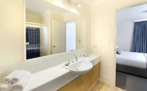 Lodestar Waterside Apartments - 8