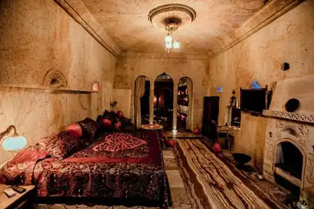 Oread Cave Suites - 307