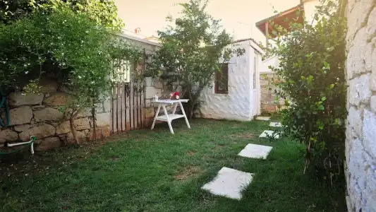 Ince Kara Apart - 10