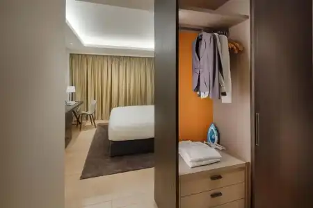 Sherwood Suites - 140