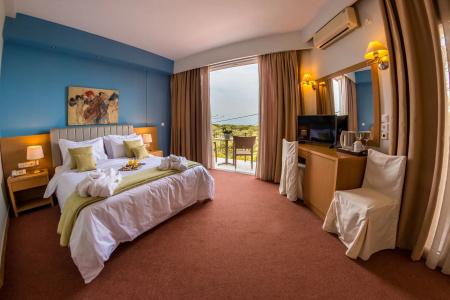 Apollo Resort Art - 80
