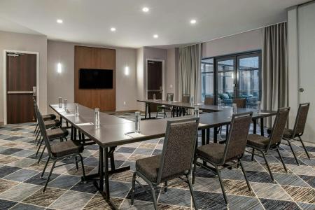 Sheraton Suites Old Town Alexandria - 41