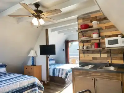 Calm Waters Cabin Resort - 68