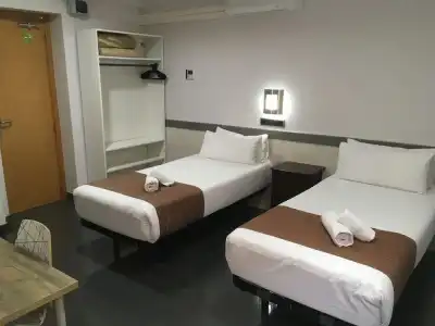 Hostal Levante - 17