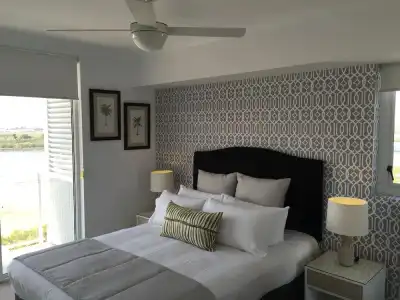 Riviera Mackay - 42