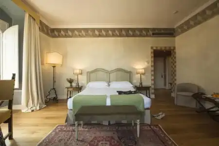 Residenza d'Epoca Antica Torre di Via Tornabuoni - 56