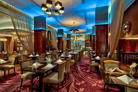 Radisson Suites Bangkok Sukhumvit - 22