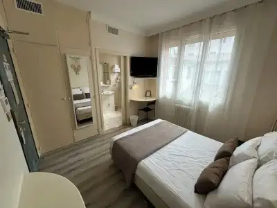 Hôtel Chiffre - 84