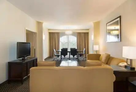 DoubleTree Suites by Hilton Lexington - 62