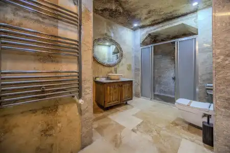 Kayatas Cave Suites - 22