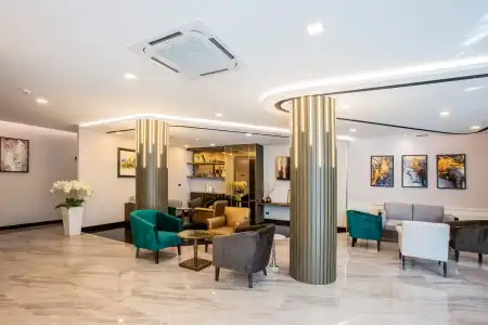 Adelphi Grande Sukhumvit - 2