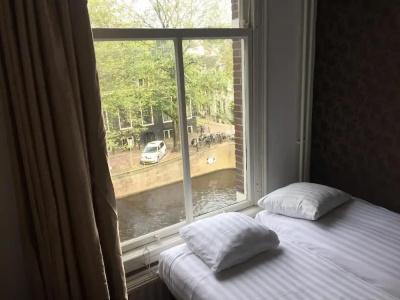 Amsterdam Inn - Digital Access - 1