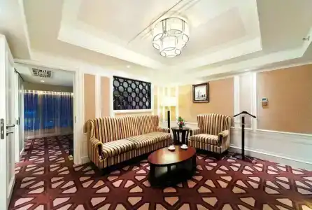 Paramount Gallery - 55