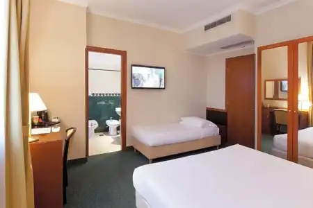 Garner Rome Aurelia by IHG - 36