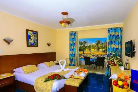 Mirage Bay Resort & Aqua Park - 11