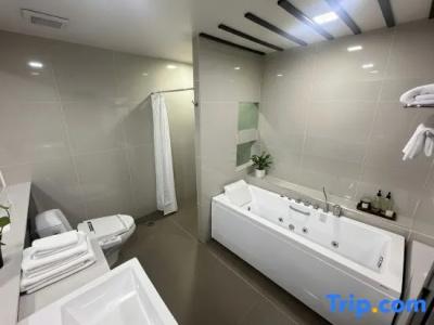 J - Town Serviced Apartments - 42