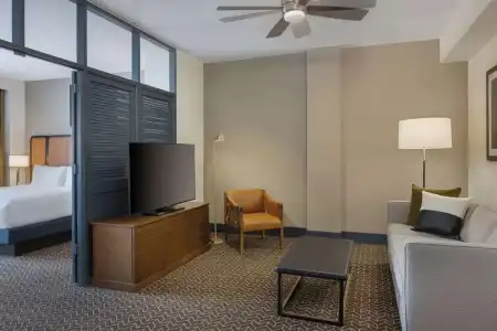 DoubleTree Suites by Hilton Lexington - 97