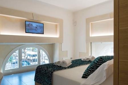 Caportigia Boutique - 145