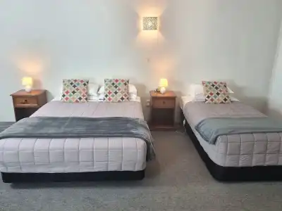 Hacienda Motel - 54